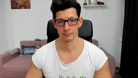 Snapshot of brutusk1 chatting on 01-08-25, 02:46 Brutus K online show from 01-08-25, 02:46