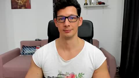 Snapshot of brutusk1 chatting on 01-09-25, 11:03 Brutus K online show from 01-09-25, 11:03