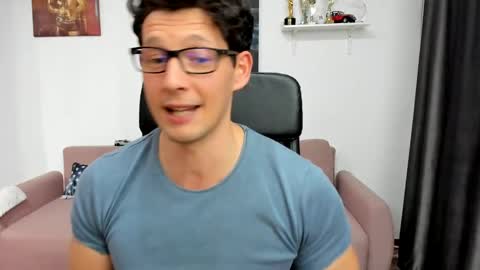 Snapshot of brutusk1 chatting on 01-27-25, 04:01 Brutus K online show from 01-27-25, 04:01