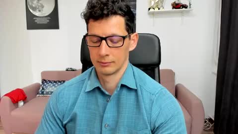 Snapshot of brutusk1 chatting on 03-04-25, 01:17 Brutus K online show from 03-04-25, 01:17