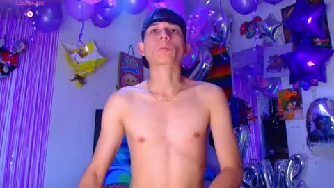 BRYAM INDEPENDENT MODEL online show from 10-10-25, 09:25