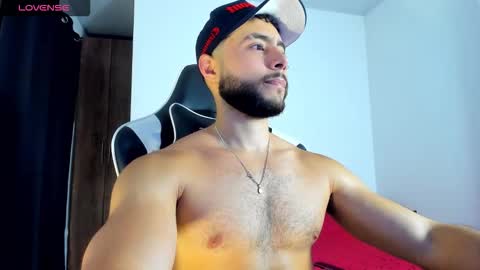 Snapshot of bryan_oficials chatting on 09-21-25, 01:07 bryan_oficials online show from 09-21-25, 01:07