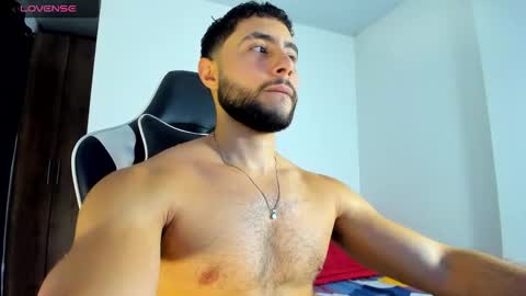 Snapshot of bryan_oficials chatting on 09-29-25, 12:49 bryan_oficials online show from 09-29-25, 12:49