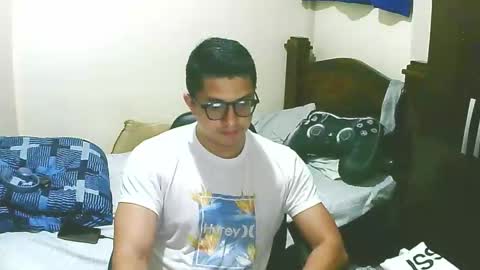 Snapshot of bryanbendy chatting on 09-18-25, 05:09 bryanbendy online show from 09-18-25, 05:09