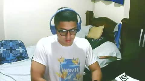 Snapshot of bryanbendy chatting on 09-28-25, 06:19 bryanbendy online show from 09-28-25, 06:19