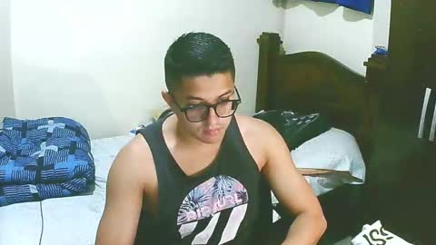 Snapshot of bryanbendy chatting on 09-28-25, 10:59 bryanbendy online show from 09-28-25, 10:59