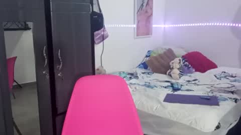 bryanny760719 online show from 02-18-26, 09:11