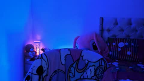 Carly     online show from 01-30-25, 05:39