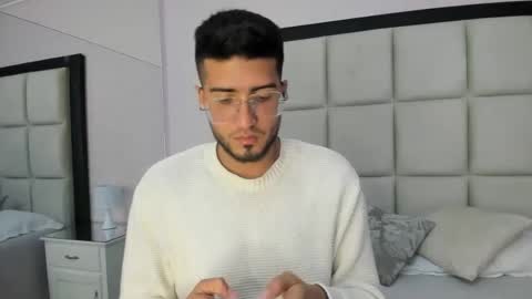 Snapshot of bryperez chatting on 01-04-25, 01:10 bry online show from 01-04-25, 01:10