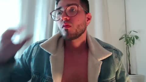 Snapshot of bryperez chatting on 01-21-25, 05:05 bry online show from 01-21-25, 05:05