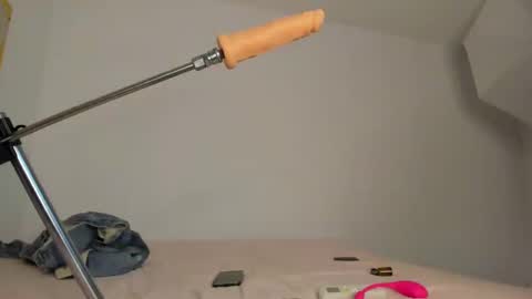 Snapshot of bryperez chatting on 03-09-25, 08:07 bry online show from 03-09-25, 08:07