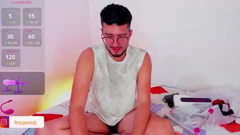 Snapshot of bryperez chatting on 10-21-25, 02:56 bry online show from 10-21-25, 02:56