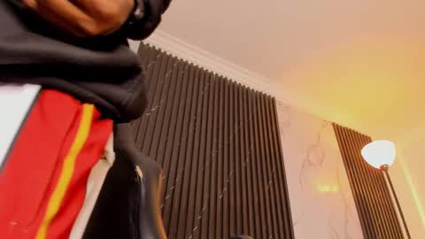 Snapshot of bryxxxon1 chatting on 02-23-25, 10:06 Bryxon online show from 02-23-25, 10:06