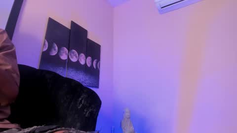 Snapshot of bryxxxon1 chatting on 03-01-25, 02:13 Bryxon online show from 03-01-25, 02:13