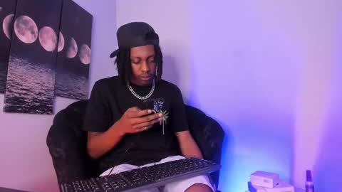 Snapshot of bryxxxon1 chatting on 09-08-25, 03:00 Bryxon online show from 09-08-25, 03:00