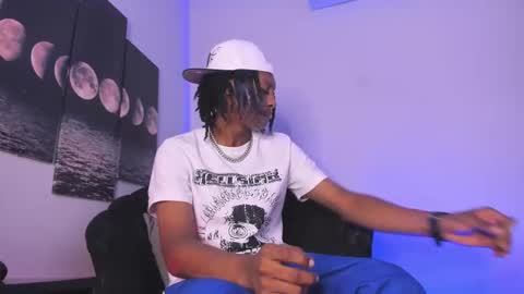 Snapshot of bryxxxon1 chatting on 09-13-25, 04:07 Bryxon online show from 09-13-25, 04:07