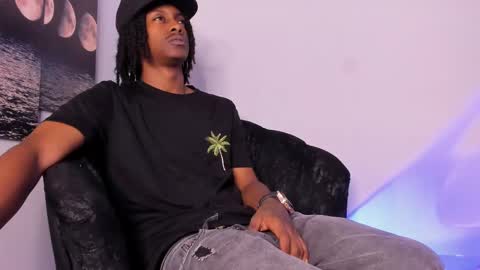 Snapshot of bryxxxon1 chatting on 10-05-25, 04:49 Bryxon online show from 10-05-25, 04:49