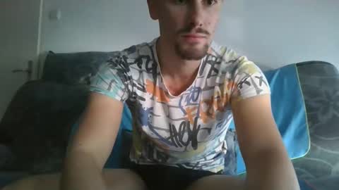 Snapshot of buandci chatting on 11-05-25, 11:32 Bu and Ci online show from 11-05-25, 11:32