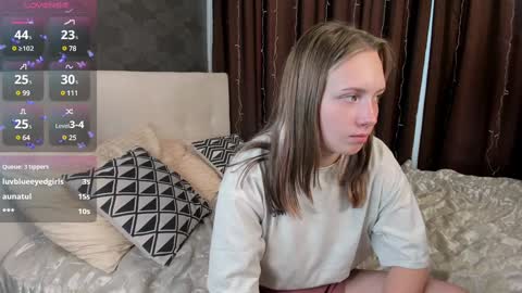 Sabrina  online show from 01-10-25, 08:07