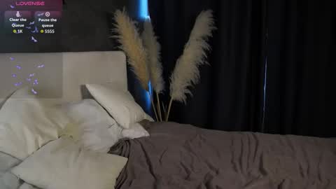 Sabrina  online show from 09-09-25, 04:12