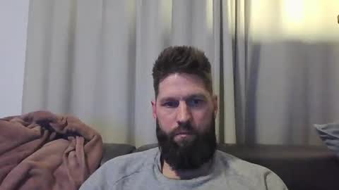 Snapshot of bubblebee1982 chatting on 12-14-24, 08:40 bubblebee1982 online show from 12-14-24, 08:40