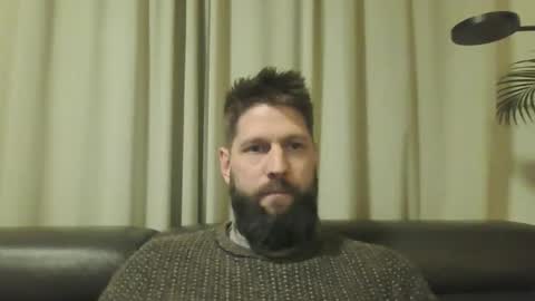 Snapshot of bubblebee1982 chatting on 12-15-24, 05:53 bubblebee1982 online show from 12-15-24, 05:53