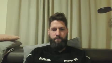 Snapshot of bubblebee1982 chatting on 12-19-24, 07:07 bubblebee1982 online show from 12-19-24, 07:07