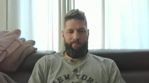 Snapshot of bubblebee1982 chatting on 01-11-25, 01:01 bubblebee1982 online show from 01-11-25, 01:01