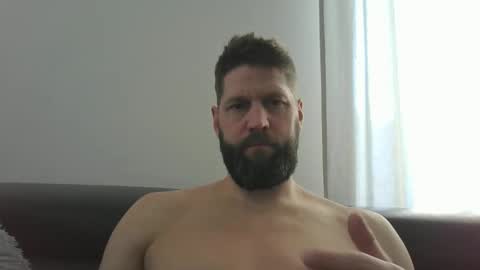 Snapshot of bubblebee1982 chatting on 02-16-25, 01:05 bubblebee1982 online show from 02-16-25, 01:05