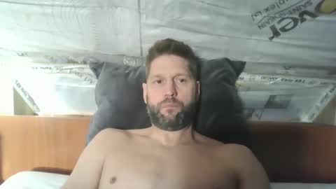 Snapshot of bubblebee1982 chatting on 11-06-25, 08:15 bubblebee1982 online show from 11-06-25, 08:15