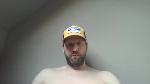 Snapshot of bubblebee1982 chatting on 03-16-26, 01:26 bubblebee1982 online show from 03-16-26, 01:26