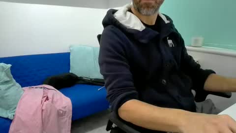 Snapshot of bubblebumdave chatting on 12-03-24, 01:43 Bubblebum online show from 12-03-24, 01:43