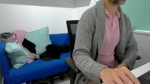 Snapshot of bubblebumdave chatting on 10-01-25, 09:37 Bubblebum online show from 10-01-25, 09:37