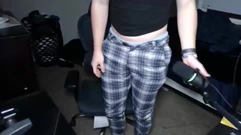 Snapshot of bubblebuttbdn chatting on 11-19-25, 04:01 BubblebuttBdn online show from 11-19-25, 04:01