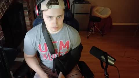 BubblebuttBdn online show from 04-24-26, 02:25