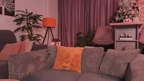 MayaCroft online show from 12-19-25, 07:54