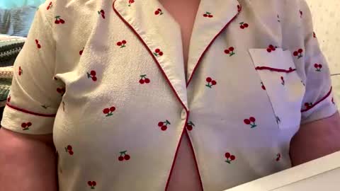 bubblegirl online show from 04-24-26, 02:30