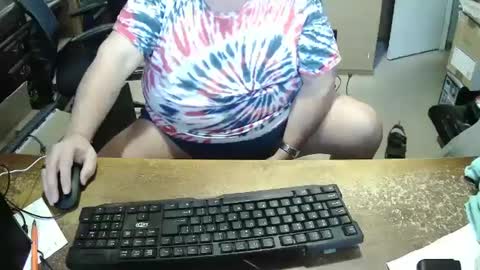 Snapshot of bucku2 chatting on 01-17-25, 09:17 Bucku2 online show from 01-17-25, 09:17