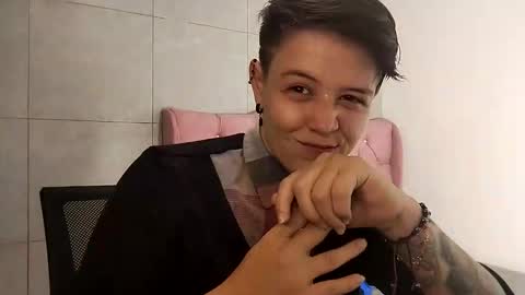 bug2025 online show from 09-20-25, 02:34