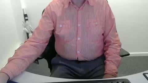 Snapshot of buggemann chatting on 11-04-25, 04:22 buggemann online show from 11-04-25, 04:22