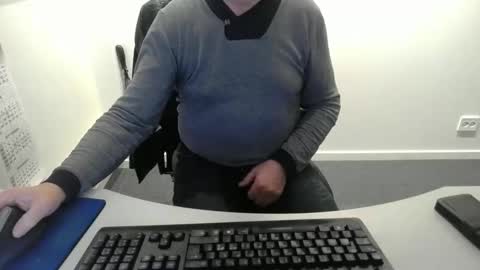 Snapshot of buggemann chatting on 12-01-25, 03:55 buggemann online show from 12-01-25, 03:55