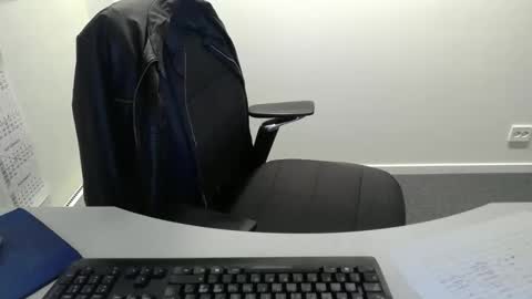 Snapshot of buggemann chatting on 12-02-25, 07:14 buggemann online show from 12-02-25, 07:14