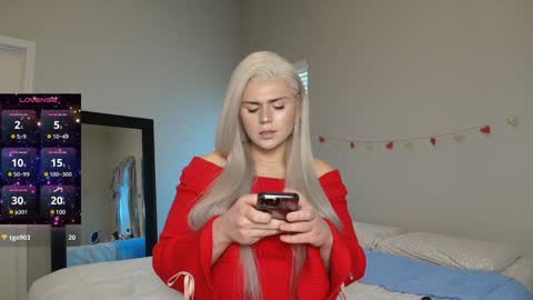 Snapshot of buitifulblonde chatting on 01-21-25, 07:50 buitifulblonde online show from 01-21-25, 07:50