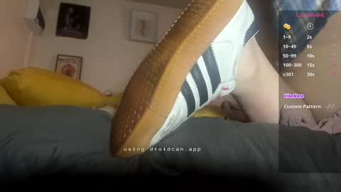 Snapshot of bukkakebae chatting on 01-10-25, 10:04 bukkakebae online show from 01-10-25, 10:04