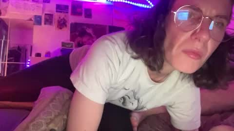 Snapshot of bukkakebae chatting on 11-14-25, 05:17 bukkakebae online show from 11-14-25, 05:17