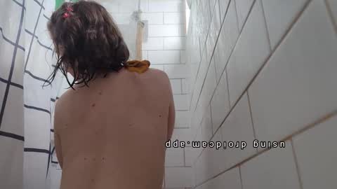 Snapshot of bukkakebae chatting on 11-18-25, 04:28 bukkakebae online show from 11-18-25, 04:28