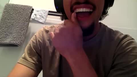 Snapshot of bulaboy27 chatting on 11-17-25, 09:26 meaty man online show from 11-17-25, 09:26