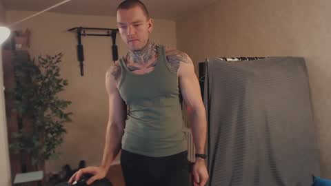 Snapshot of bulatov_x chatting on 01-19-25, 04:01 Dmitriy online show from 01-19-25, 04:01