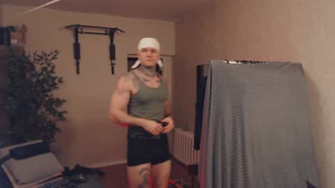 Snapshot of bulatov_x chatting on 01-27-25, 10:27 Dmitriy online show from 01-27-25, 10:27