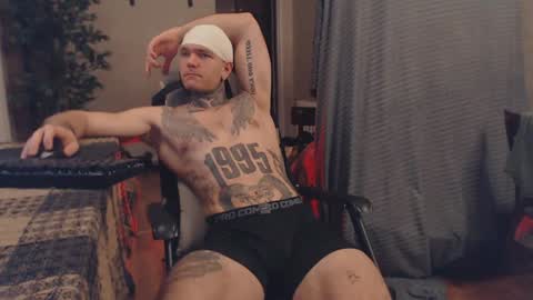 Snapshot of bulatov_x chatting on 01-29-25, 07:04 Dmitriy online show from 01-29-25, 07:04